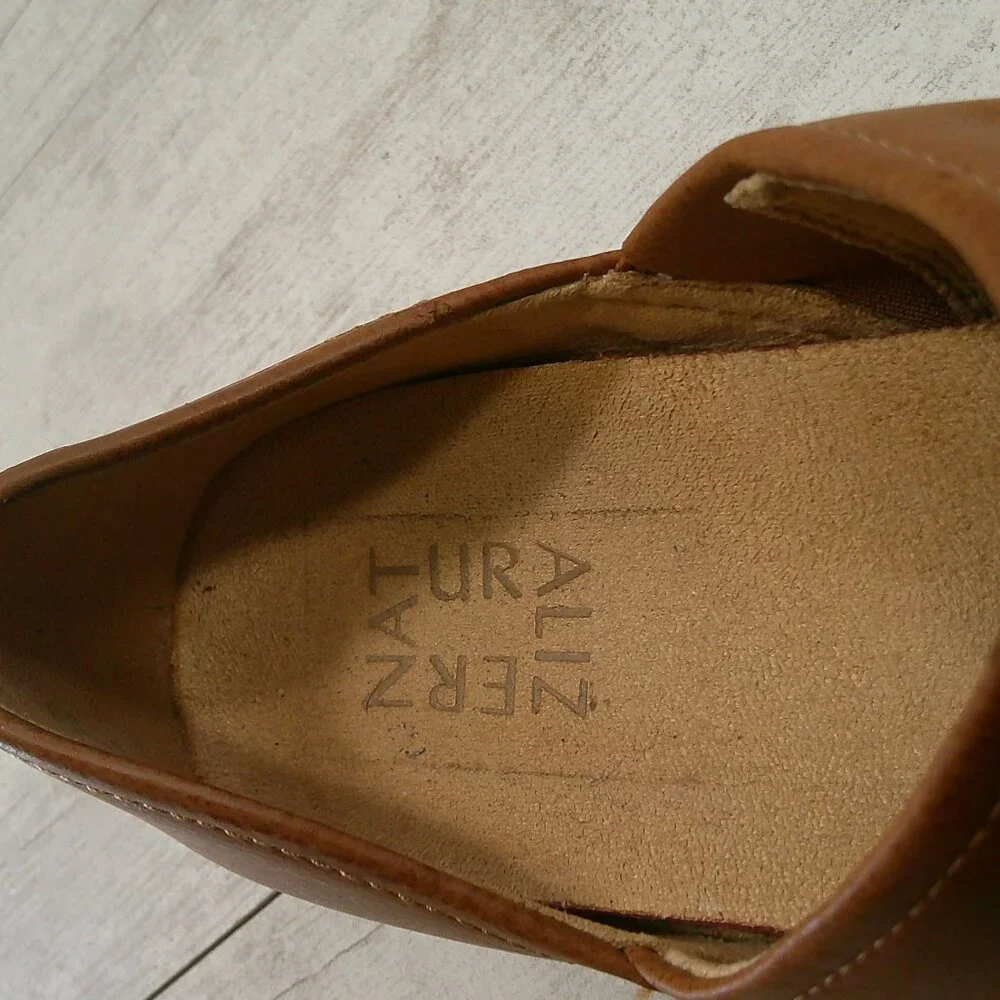 Naturalizer comfort cushioned